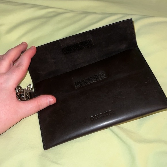 PRADA LEATHER ENVELOP POUCH/CLUTCH BAG PREOWNED BROWN - Picture 8 of 14